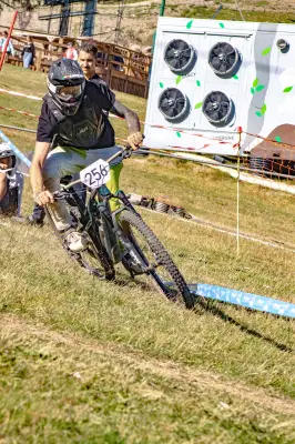 Photo VTT n°27 – Enduro Super Besse
